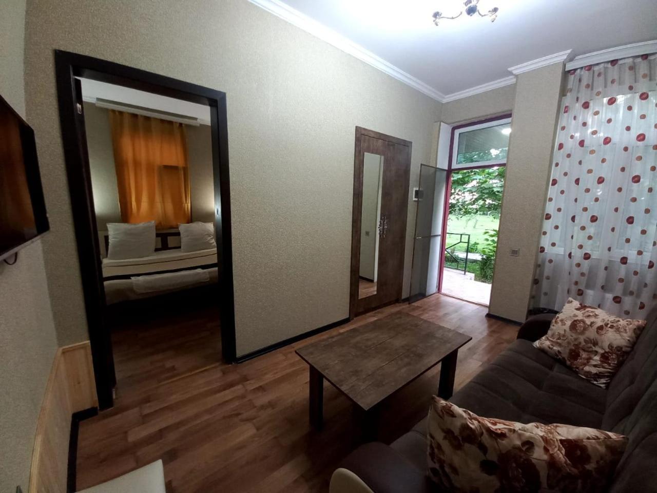 Es Hotel Kolifey 奥古兹 外观 照片